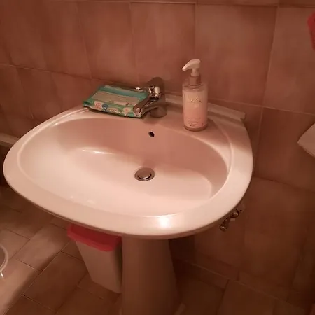 Family Room For 3 Two Rooms With Bathroom בית אירוח *