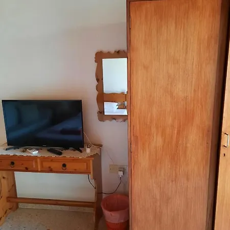 Family Room For 3 Two Rooms With Bathroom *