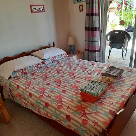 בית אירוח Family Room For 3 Two Rooms With Bathroom
