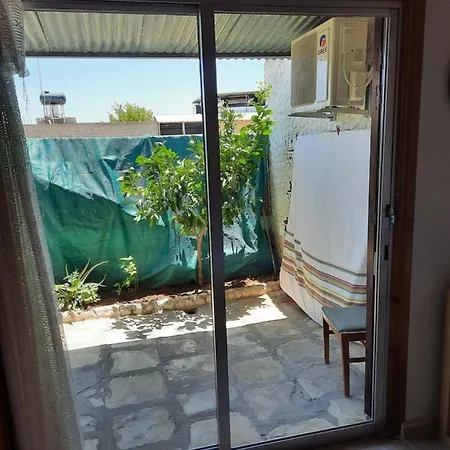 Family Room For 3 Two Rooms With Bathroom * Episkopi (Limassol)