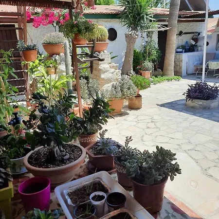 בית אירוח Family Room For 3 Two Rooms With Bathroom *