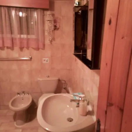 Проживание в семье Family Room For 3 Two Rooms With Bathroom Episkopi (Limassol)